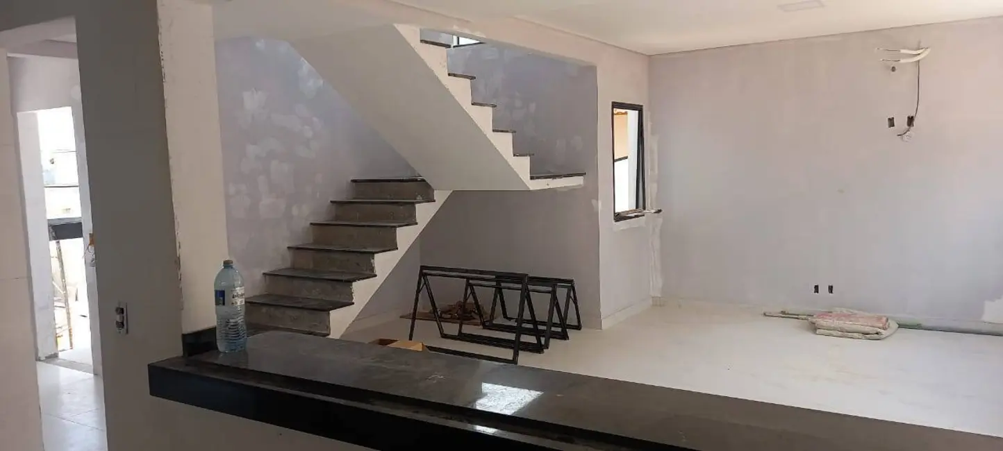 Foto 2 de Casa de Condomínio com 3 quartos à venda, 190m2 em Jardim Promeca, Varzea Paulista - SP