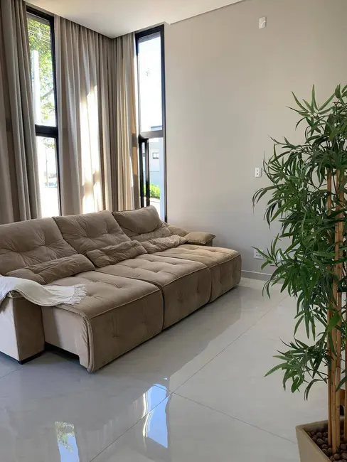 Foto 2 de Casa de Condomínio com 4 quartos à venda, 260m2 em Jardim Celeste, Jundiai - SP