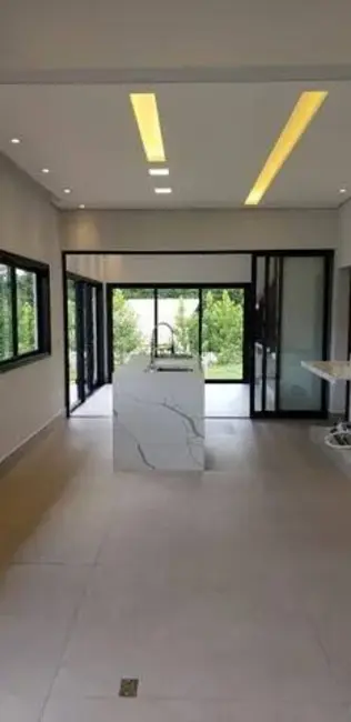 Foto 3 de Casa de Condomínio com 4 quartos à venda, 265m2 em Caxambu, Jundiai - SP