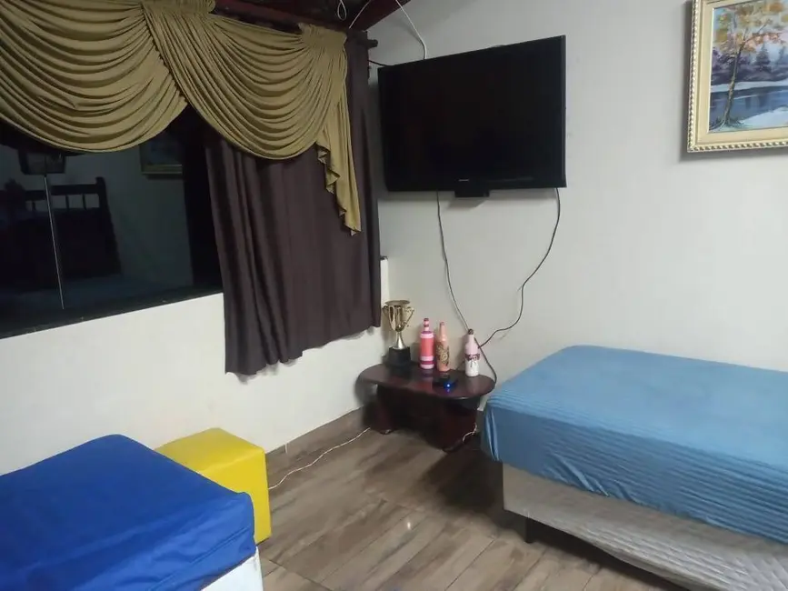 Chácara com 2 quartos à venda, 158m2 em Água das Flores, Jundiai - SP - imagem 7 Foto 7 de Chácara com 2 quartos à venda, 158m2 em Água das Flores, Jundiai - SP