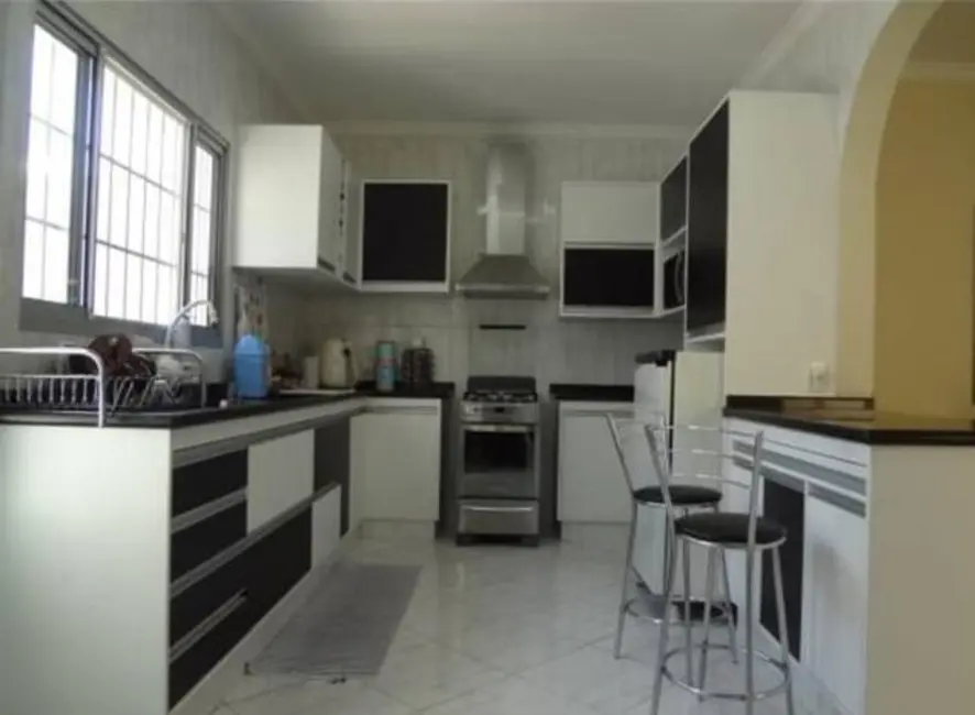 Foto 3 de Casa com 3 quartos à venda, 223m2 em Vila Vianelo, Jundiai - SP