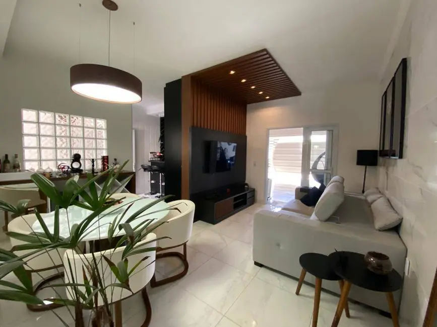 Foto 1 de Casa com 2 quartos à venda, 108m2 em Jundiai - SP