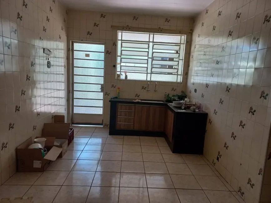 Foto 2 de Casa com 4 quartos à venda, 190m2 em Vila Vianelo, Jundiai - SP