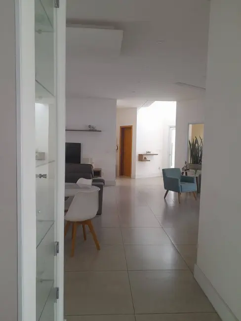 Foto 7 de Casa de Condomínio com 3 quartos à venda, 263m2 em Louveira - SP