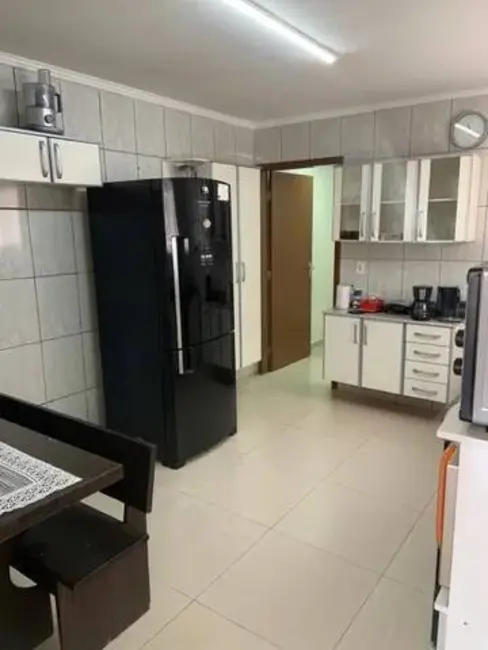 Sobrado com 3 quartos à venda, 149m2 em Jardim Bonfiglioli, Jundiai - SP - imagem 3 Foto 3 de Sobrado com 3 quartos à venda, 149m2 em Jardim Bonfiglioli, Jundiai - SP
