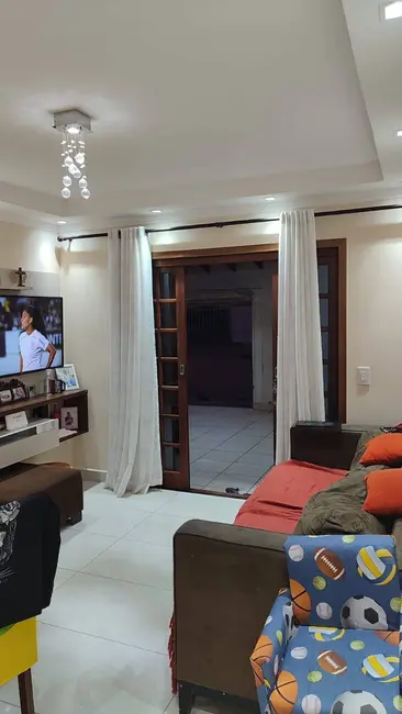 Casa com 3 quartos à venda, 136m2 em Parque Residencial Jundiaí, Jundiai - SP - imagem 3 Foto 3 de Casa com 3 quartos à venda, 136m2 em Parque Residencial Jundiaí, Jundiai - SP