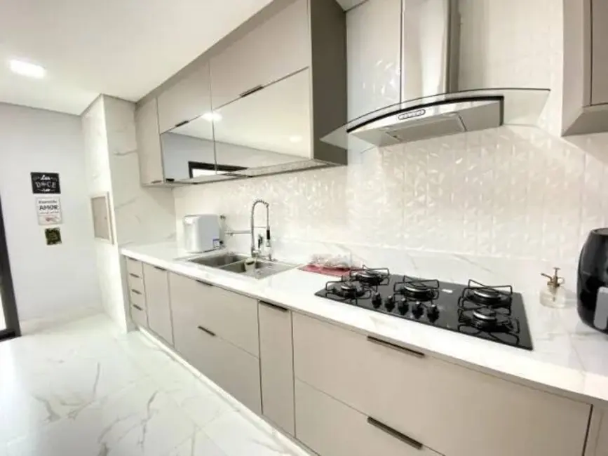 Foto 5 de Casa de Condomínio com 4 quartos para alugar, 282m2 em Jardim Novo Mundo, Jundiai - SP