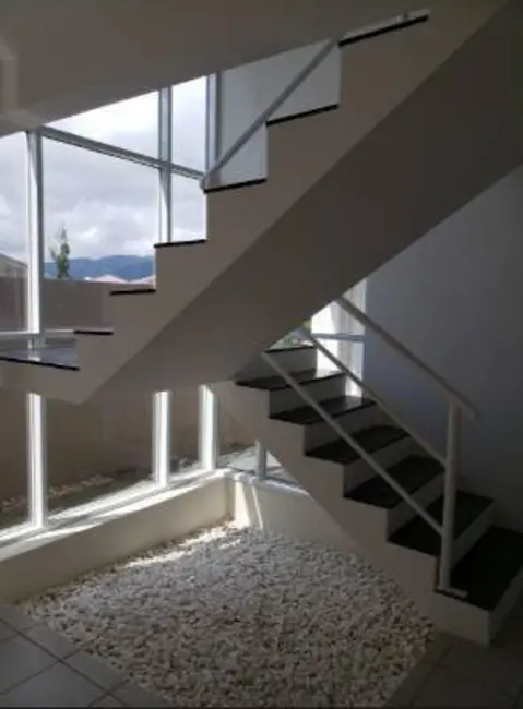 Sobrado com 4 quartos à venda, 167m2 em Horto Santo Antonio, Jundiai - SP - imagem 7 Foto 7 de Sobrado com 4 quartos à venda, 167m2 em Horto Santo Antonio, Jundiai - SP