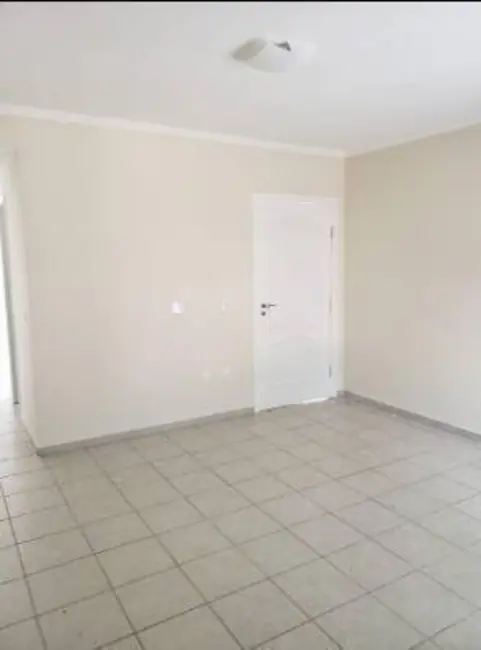 Sobrado com 4 quartos à venda, 167m2 em Horto Santo Antonio, Jundiai - SP - imagem 4 Foto 4 de Sobrado com 4 quartos à venda, 167m2 em Horto Santo Antonio, Jundiai - SP