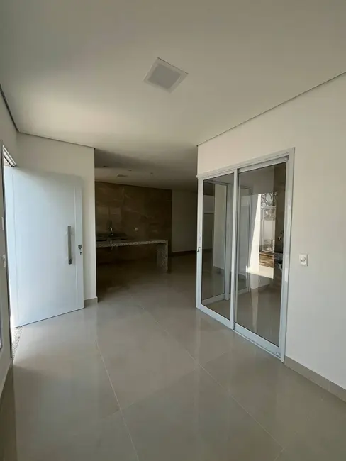 Casa com 3 quartos à venda, 92m2 em Jardim Marambaia, Jundiai - SP - imagem 4 Foto 4 de Casa com 3 quartos à venda, 92m2 em Jardim Marambaia, Jundiai - SP