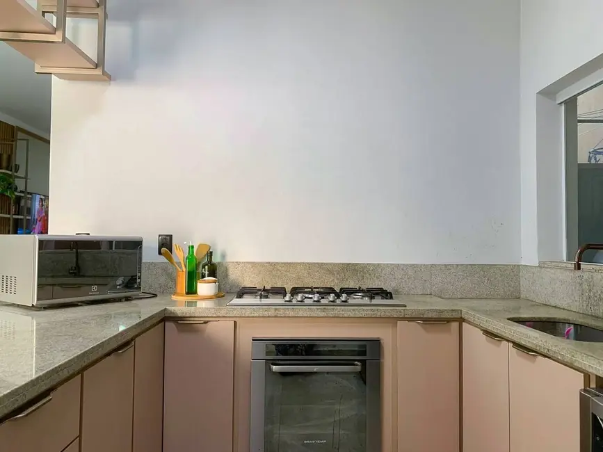 Sobrado com 3 quartos à venda, 150m2 em Jardim Marambaia, Jundiai - SP - imagem 3 Foto 3 de Sobrado com 3 quartos à venda, 150m2 em Jardim Marambaia, Jundiai - SP