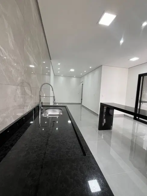 Casa com 3 quartos à venda, 92m2 em Jardim Marambaia, Jundiai - SP - imagem 4 Foto 4 de Casa com 3 quartos à venda, 92m2 em Jardim Marambaia, Jundiai - SP