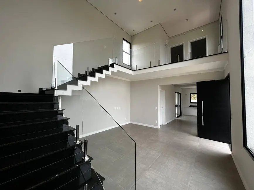 Casa de Condomínio com 3 quartos à venda, 174m2 em Itupeva - SP - imagem 2 Foto 2 de Casa de Condomínio com 3 quartos à venda, 174m2 em Itupeva - SP