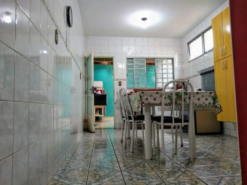 Foto 2 de Sobrado com 3 quartos à venda, 190m2 em Jundiai - SP