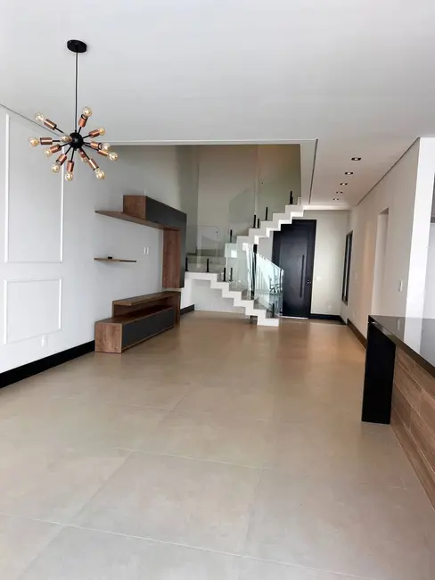Foto 2 de Casa de Condomínio com 4 quartos à venda, 191m2 em Loteamento Ermida, Jundiai - SP