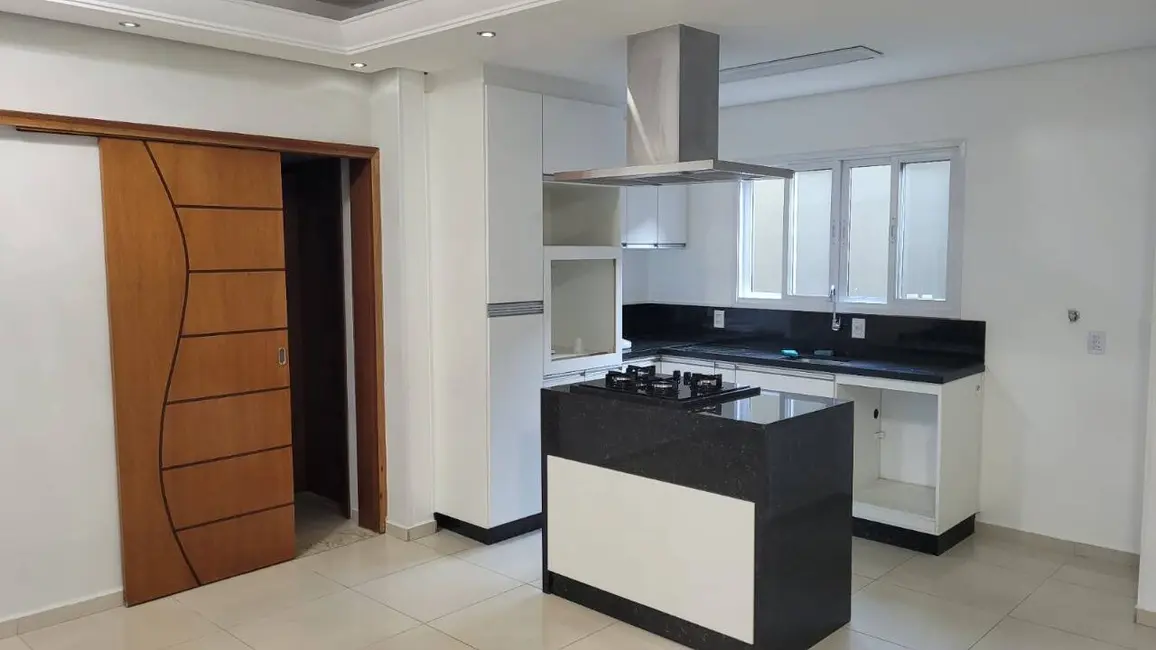 Foto 1 de Sobrado com 3 quartos à venda, 300m2 em Caxambu, Jundiai - SP