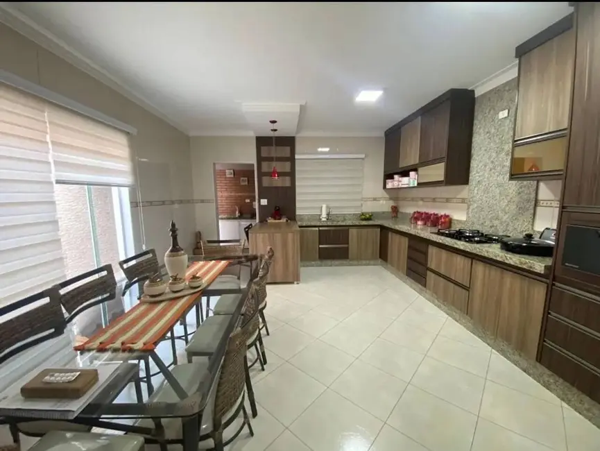 Foto 2 de Sobrado com 3 quartos à venda, 210m2 em Parque Almerinda Pereira Chaves, Jundiai - SP