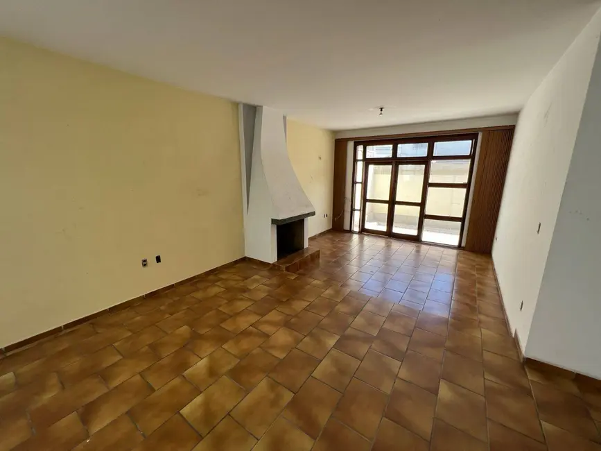 Sobrado com 3 quartos à venda, 253m2 em Vila Vianelo, Jundiai - SP - imagem 3 Foto 3 de Sobrado com 3 quartos à venda, 253m2 em Vila Vianelo, Jundiai - SP