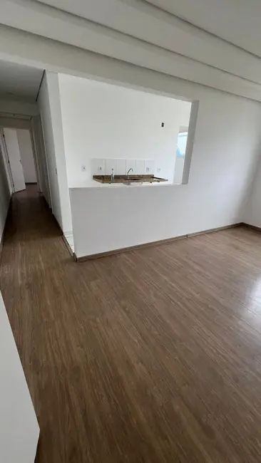 Foto 2 de Apartamento com 2 quartos à venda, 54m2 em Jundiai - SP