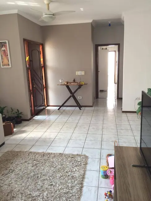 Casa com 3 quartos à venda, 182m2 em Vila Galvão, Jundiai - SP - imagem 9 Foto 9 de Casa com 3 quartos à venda, 182m2 em Vila Galvão, Jundiai - SP