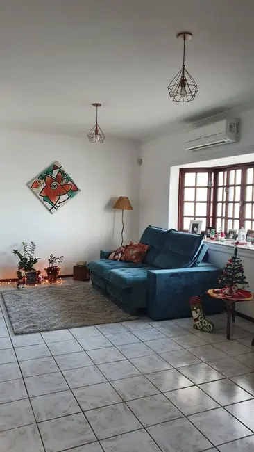 Casa com 3 quartos à venda, 182m2 em Vila Galvão, Jundiai - SP - imagem 6 Foto 6 de Casa com 3 quartos à venda, 182m2 em Vila Galvão, Jundiai - SP