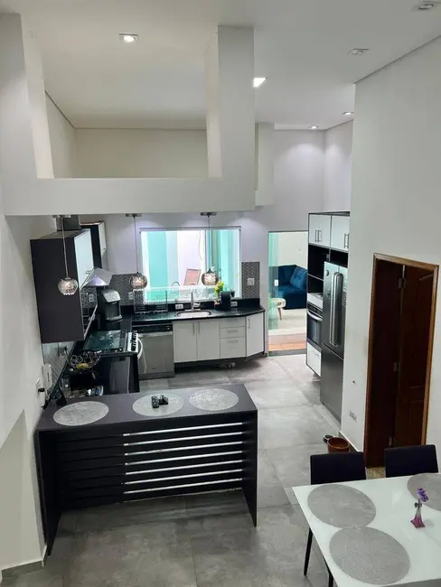 Foto 2 de Sobrado com 4 quartos à venda, 373m2 em Jardim Pacaembu, Jundiai - SP