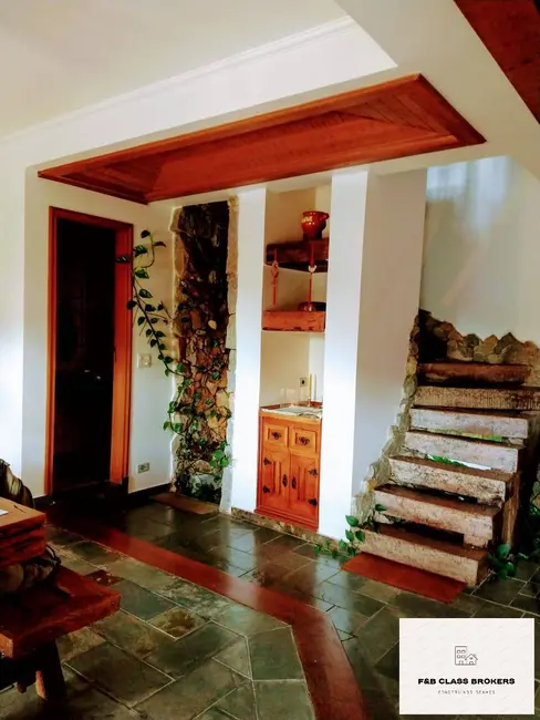 Casa com 4 quartos à venda, 540m2 em Gramado, Cotia - SP - imagem 5 Foto 5 de Casa com 4 quartos à venda, 540m2 em Gramado, Cotia - SP