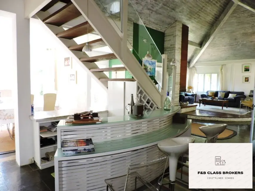 Casa com 3 quartos à venda, 1081m2 em Residencial Euroville, Carapicuiba - SP - imagem 8 Foto 8 de Casa com 3 quartos à venda, 1081m2 em Residencial Euroville, Carapicuiba - SP