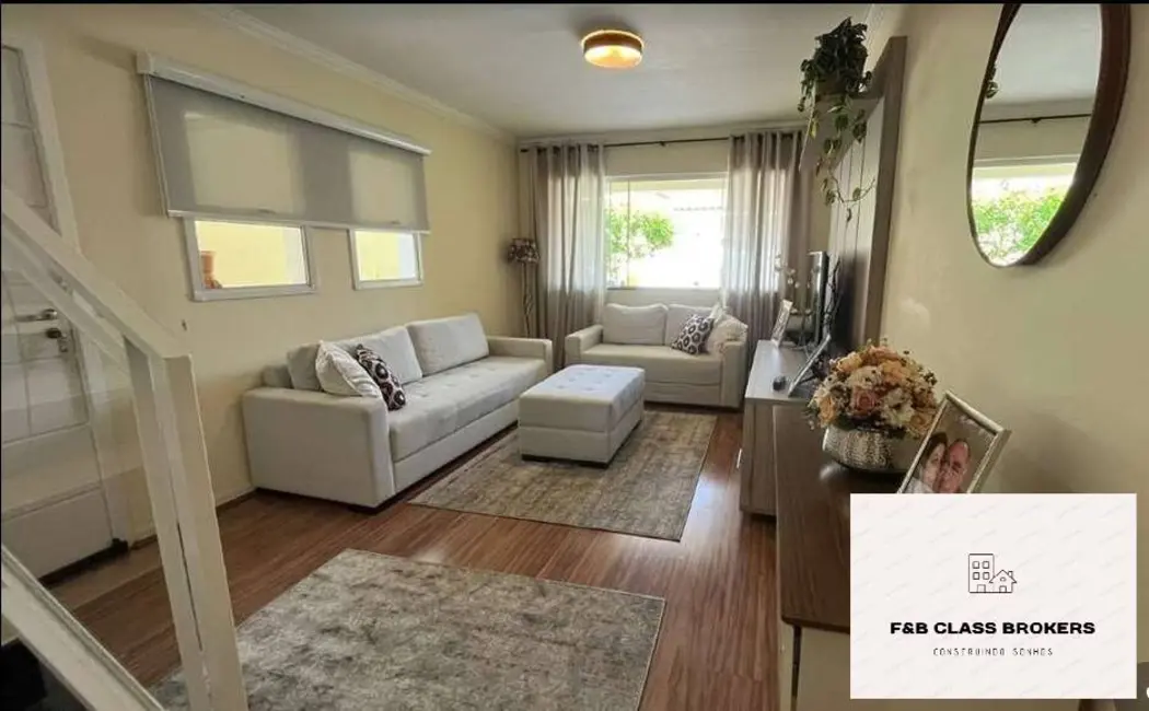 Casa com 3 quartos à venda, 140m2 em Chácara Canta Galo, Cotia - SP - imagem 2 Foto 2 de Casa com 3 quartos à venda, 140m2 em Chácara Canta Galo, Cotia - SP