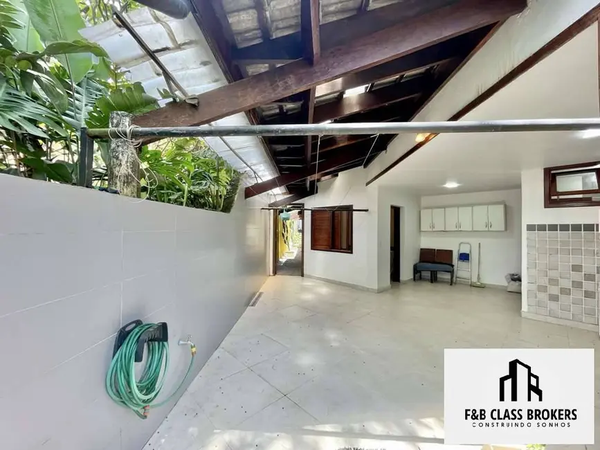 Casa com 5 quartos à venda, 1500m2 em Nova Fazendinha, Carapicuiba - SP - imagem 9 Foto 9 de Casa com 5 quartos à venda, 1500m2 em Nova Fazendinha, Carapicuiba - SP