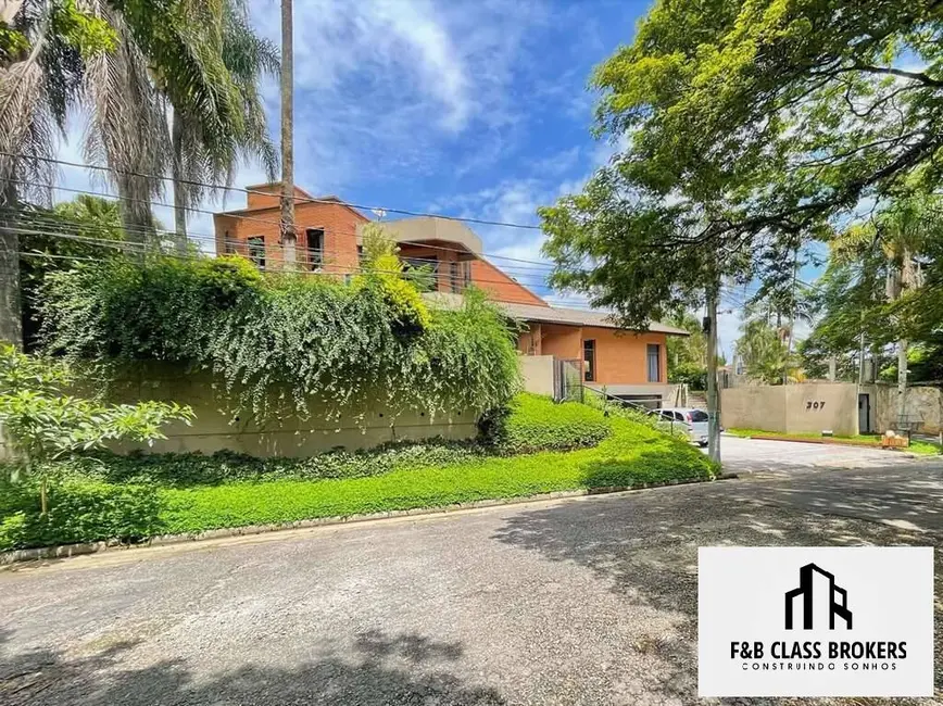 Casa com 5 quartos à venda, 1500m2 em Nova Fazendinha, Carapicuiba - SP - imagem 3 Foto 3 de Casa com 5 quartos à venda, 1500m2 em Nova Fazendinha, Carapicuiba - SP