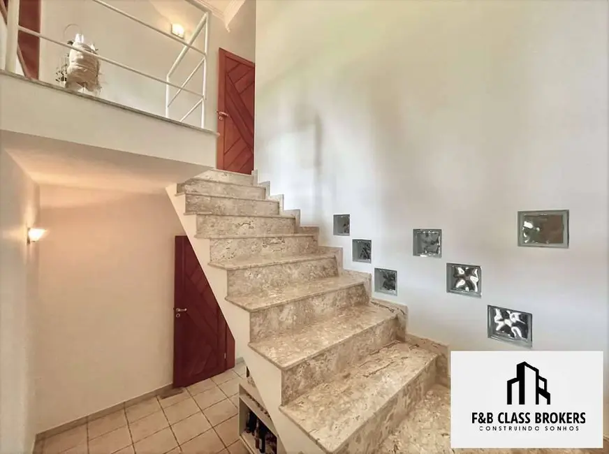 Casa com 4 quartos à venda, 1015m2 em Residencial Euroville, Carapicuiba - SP - imagem 8 Foto 8 de Casa com 4 quartos à venda, 1015m2 em Residencial Euroville, Carapicuiba - SP