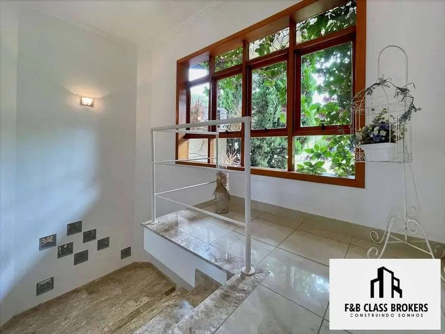 Casa com 4 quartos à venda, 1015m2 em Residencial Euroville, Carapicuiba - SP - imagem 9 Foto 9 de Casa com 4 quartos à venda, 1015m2 em Residencial Euroville, Carapicuiba - SP