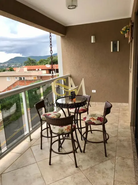 Foto 3 de Casa com 3 quartos à venda, 271m2 em Jardim Brogotá, Atibaia - SP