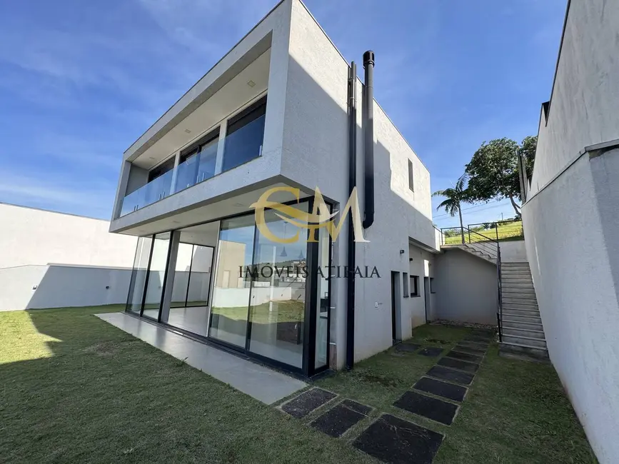 Foto 3 de Casa de Condomínio com 3 quartos para alugar, 600m2 em Braganca Paulista - SP