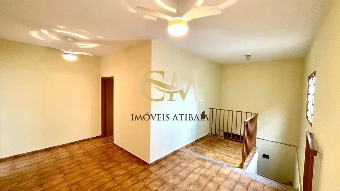 Foto 2 de Casa com 2 quartos para alugar, 100m2 em Centro, Atibaia - SP