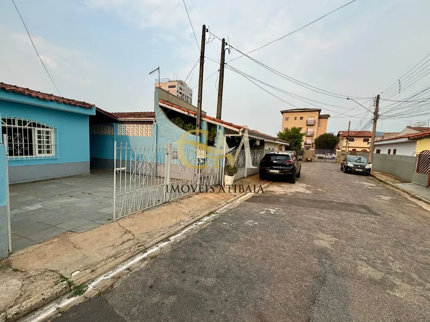 Foto 2 de Casa com 3 quartos à venda, 175m2 em Atibaia Jardim, Atibaia - SP