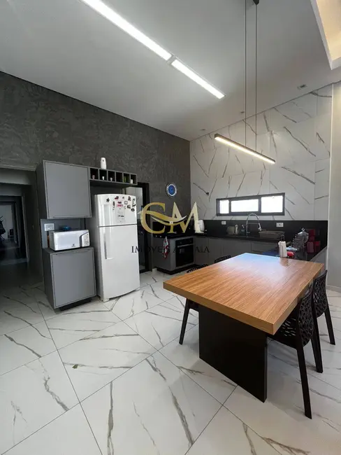 Casa com 3 quartos à venda, 227m2 em Jardim dos Pinheiros, Atibaia - SP - imagem 4 Foto 4 de Casa com 3 quartos à venda, 227m2 em Jardim dos Pinheiros, Atibaia - SP