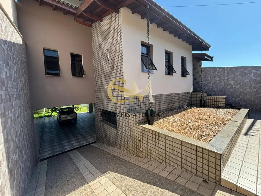 Casa com 5 quartos para alugar, 328m2 em Centro, Atibaia - SP - imagem 4 Foto 4 de Casa com 5 quartos para alugar, 328m2 em Centro, Atibaia - SP