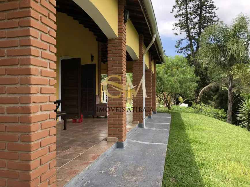 Casa com 3 quartos à venda, 1000m2 em Centro, Piracaia - SP - imagem 4 Foto 4 de Casa com 3 quartos à venda, 1000m2 em Centro, Piracaia - SP