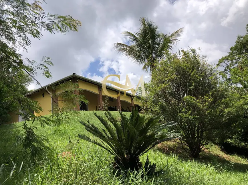 Casa com 3 quartos à venda, 1000m2 em Centro, Piracaia - SP - imagem 8 Foto 8 de Casa com 3 quartos à venda, 1000m2 em Centro, Piracaia - SP