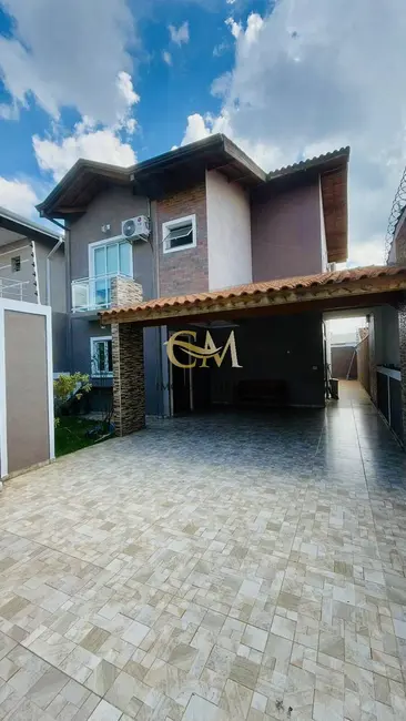 Foto 1 de Casa com 3 quartos à venda, 175m2 em Nova Cerejeira, Atibaia - SP
