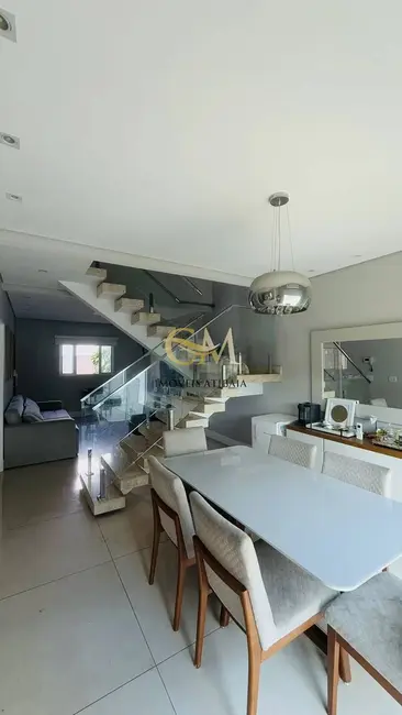 Foto 2 de Casa com 3 quartos à venda, 175m2 em Nova Cerejeira, Atibaia - SP