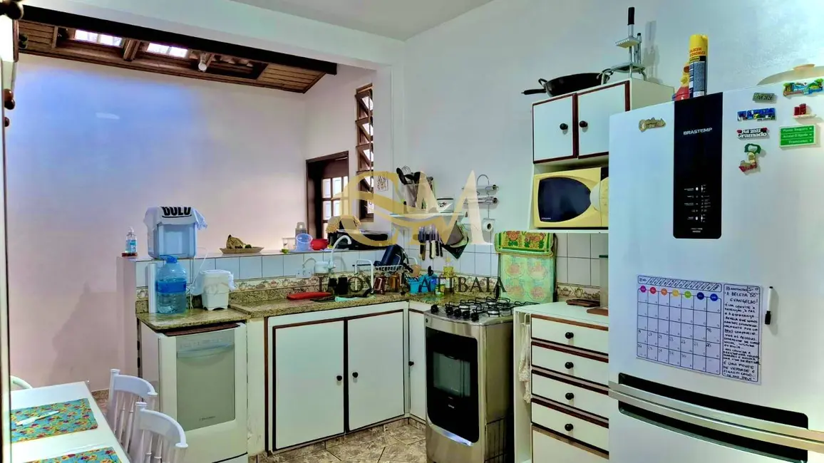 Foto 6 de Casa com 4 quartos à venda, 247m2 em Atibaia Jardim, Atibaia - SP