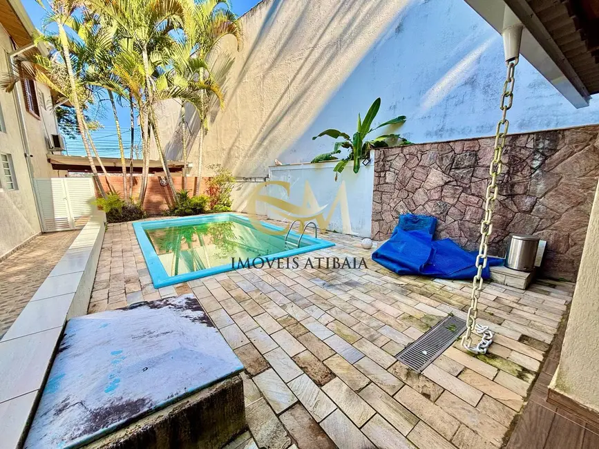 Foto 1 de Casa com 3 quartos para alugar, 300m2 em Cidade Satélite, Atibaia - SP