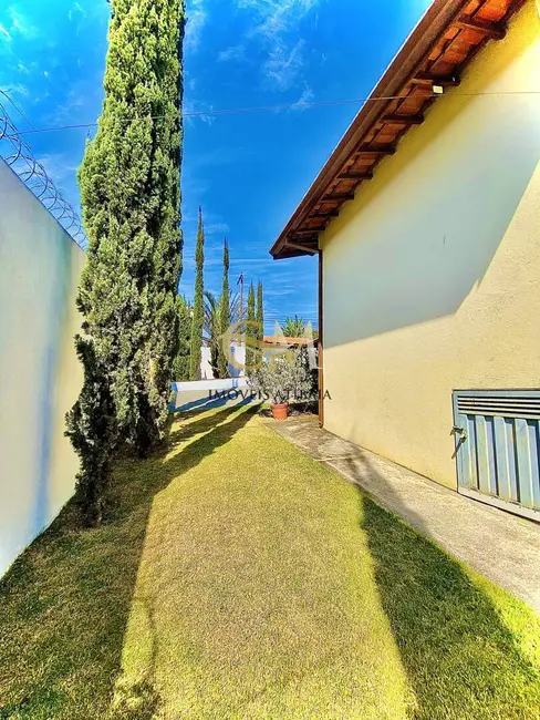 Foto 8 de Casa com 3 quartos à venda, 1000m2 em Jardim Estância Brasil, Atibaia - SP