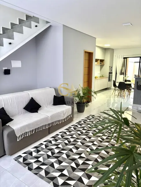 Foto 4 de Casa com 3 quartos à venda, 150m2 em Jardim dos Pinheiros, Atibaia - SP