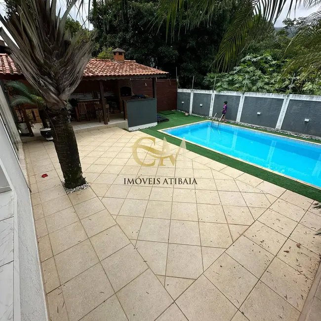 Foto 1 de Casa com 3 quartos para alugar, 390m2 em Retiro das Fontes, Atibaia - SP