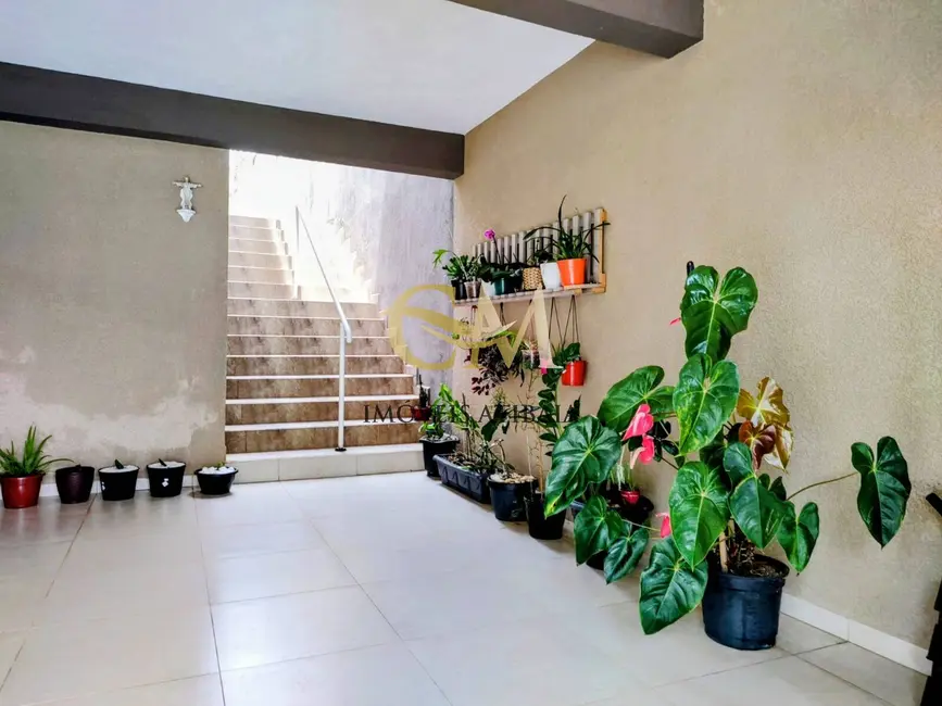 Casa com 3 quartos à venda, 182m2 em Bom Jesus Dos Perdoes - SP - imagem 2 Foto 2 de Casa com 3 quartos à venda, 182m2 em Bom Jesus Dos Perdoes - SP