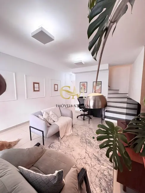 Foto 1 de Casa com 2 quartos à venda, 108m2 em Vila Petrópolis, Atibaia - SP